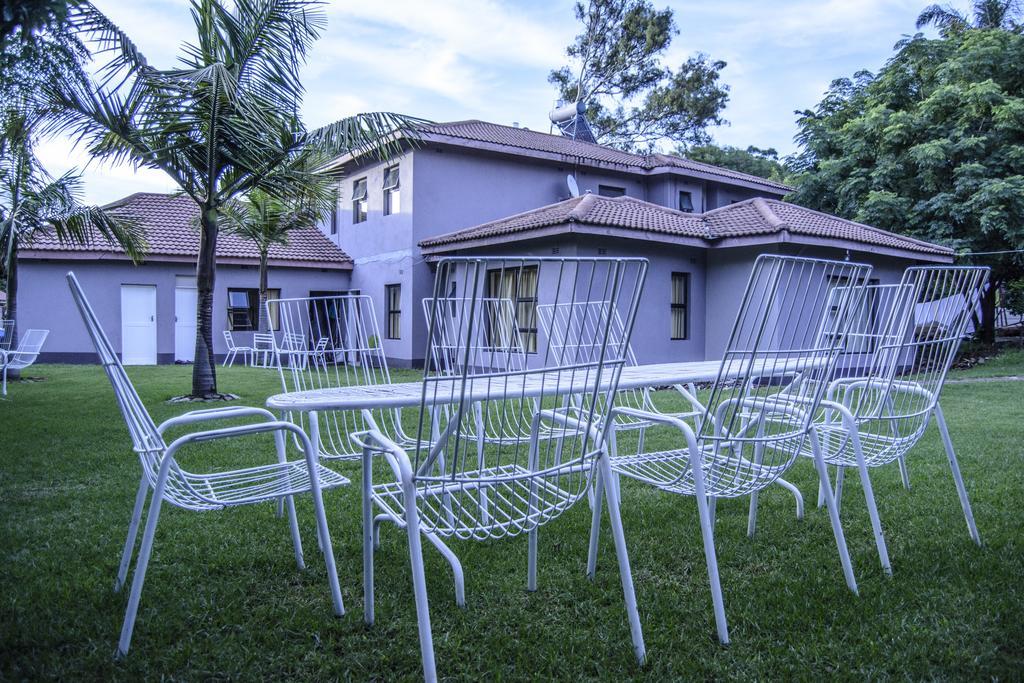 The Palace Guest House Harare Exterior photo