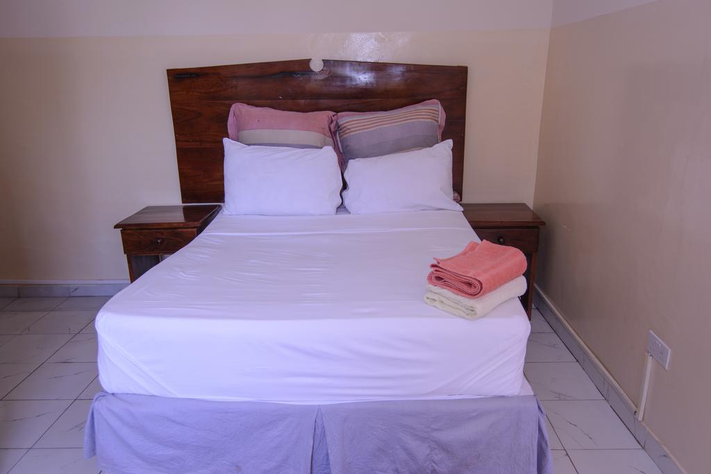 The Palace Guest House Harare Exterior photo