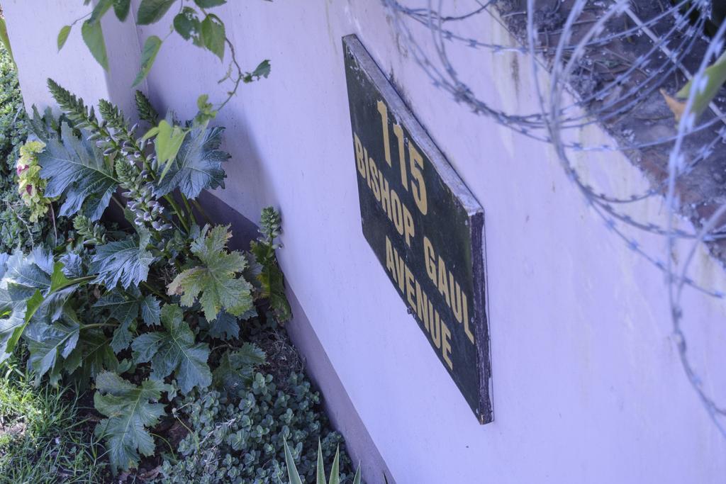 The Palace Guest House Harare Exterior photo