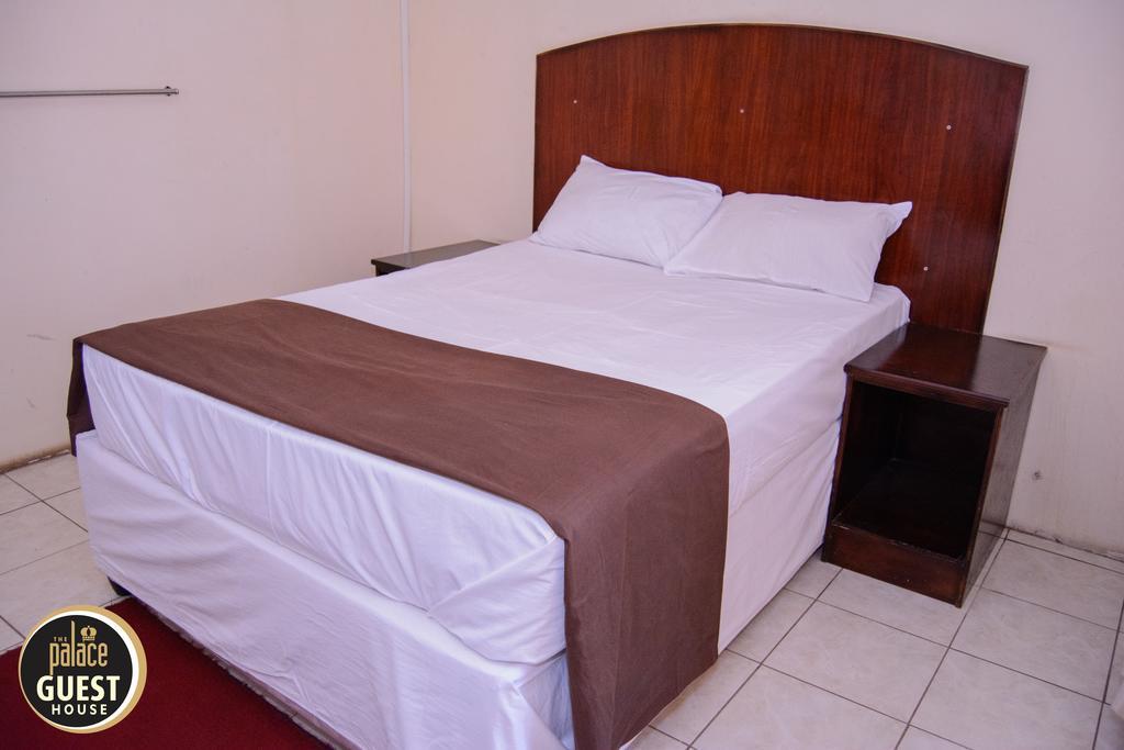 The Palace Guest House Harare Exterior photo