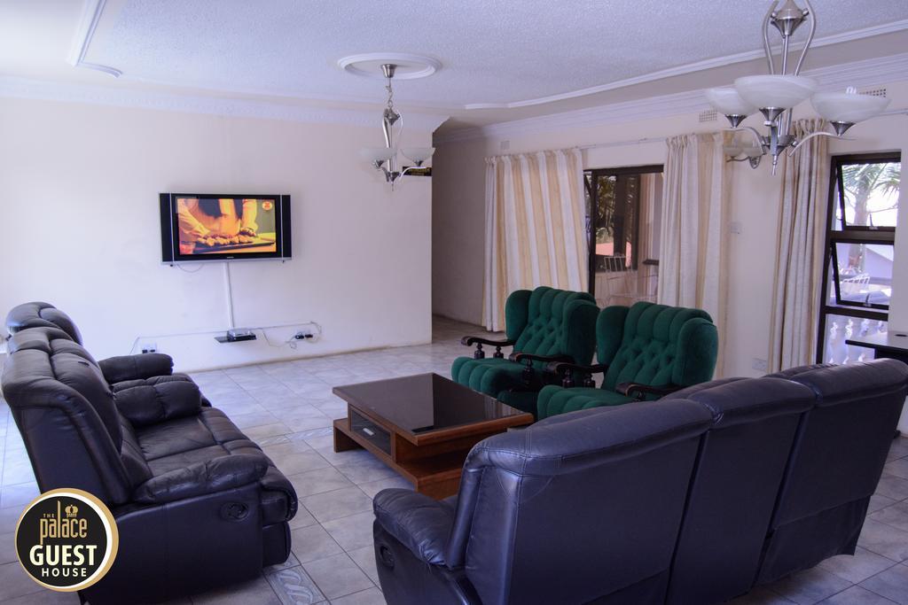 The Palace Guest House Harare Exterior photo