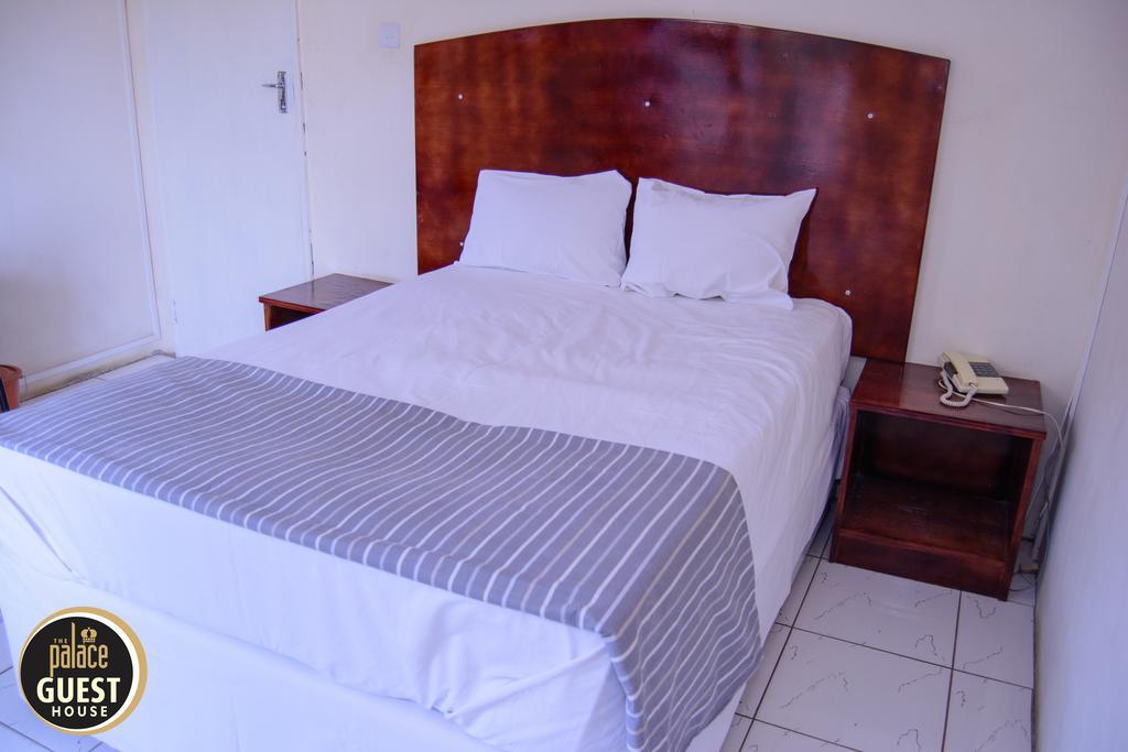 The Palace Guest House Harare Exterior photo