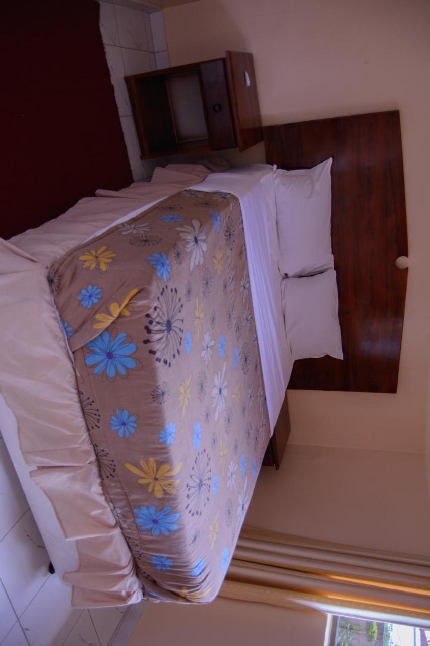 The Palace Guest House Harare Exterior photo