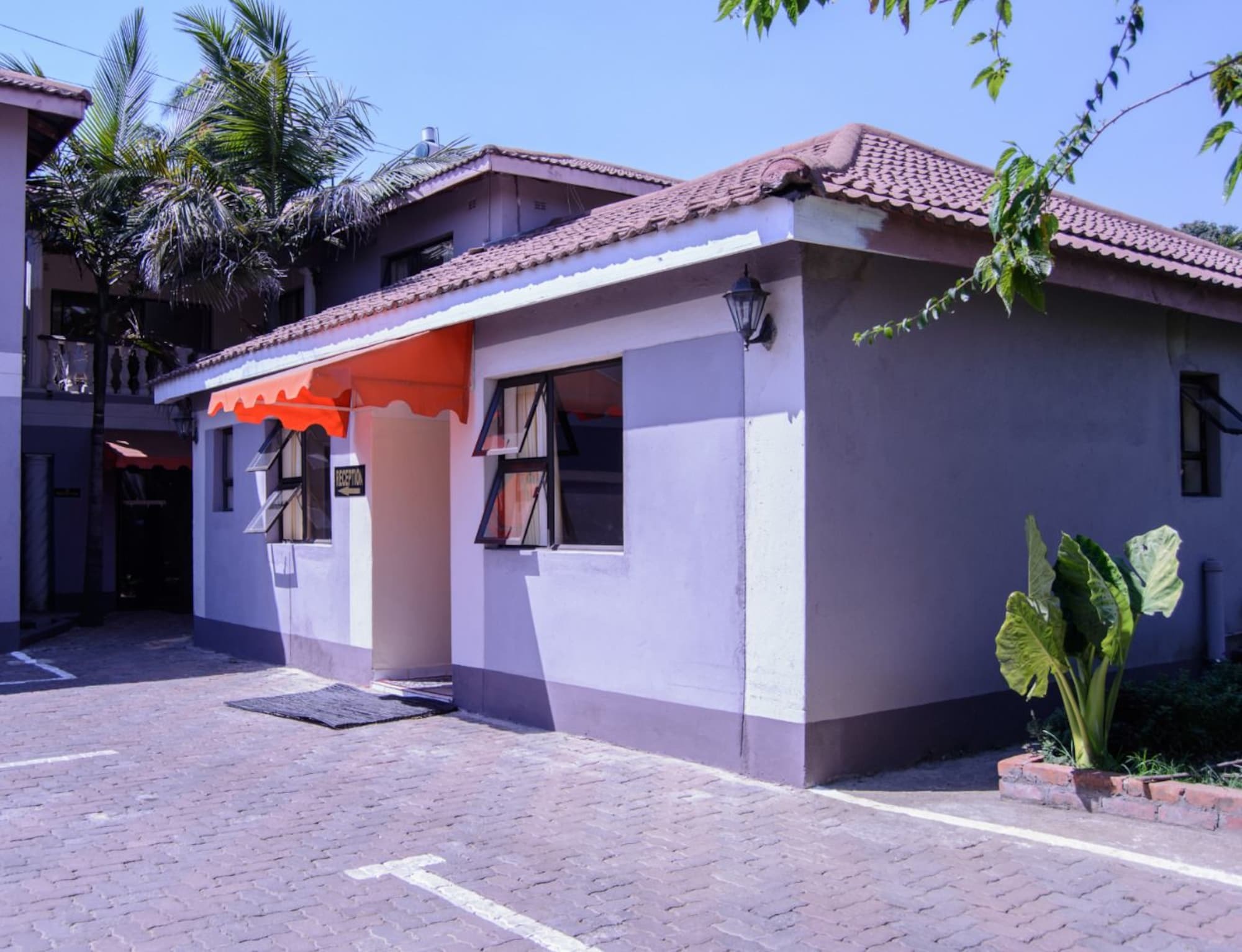 The Palace Guest House Harare Exterior photo
